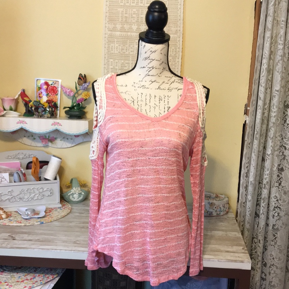 Cold shoulder top
